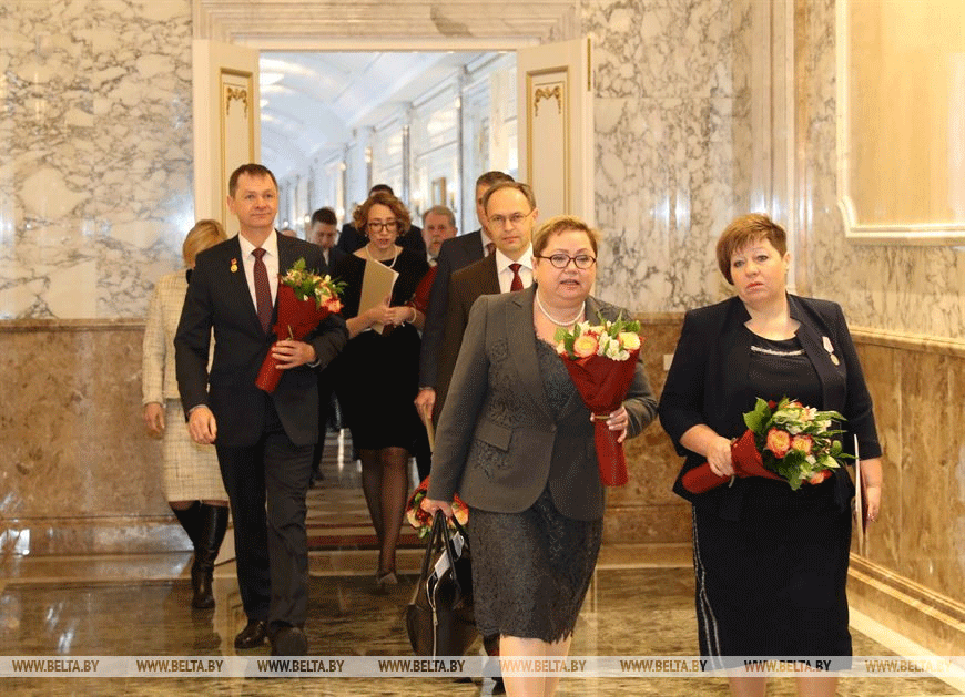 torzhestvennoe vruchenie diplomov 3