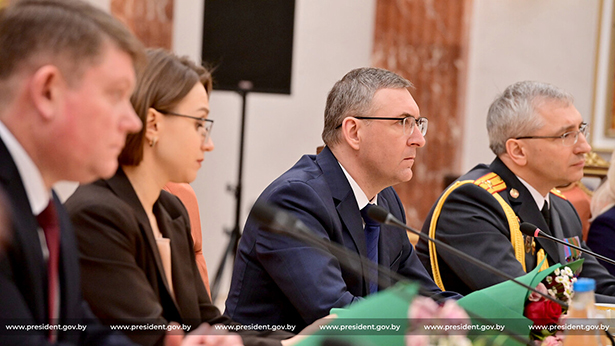 tseremoniya vrucheniya diplomov doktora nauk i attestatov professora nauchnym i nauchno pedagogicheskim rabotnikam 2