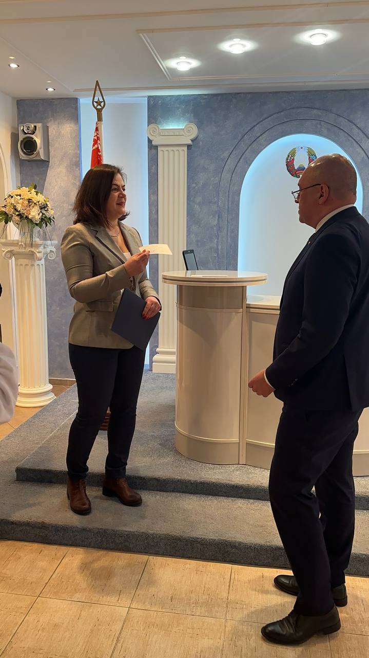 v borovlyanskom selsovete s izbraniem v parlament i v mestnye sovety deputatov pozdravili 15 chelovek 4