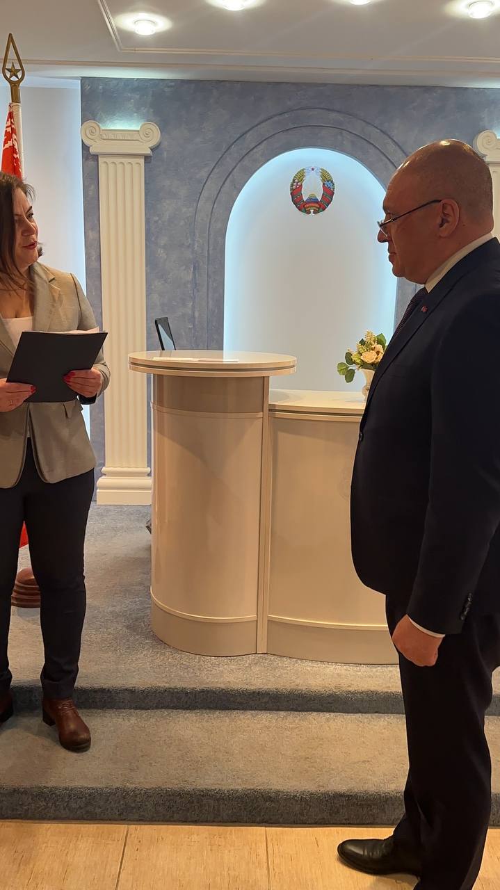 v borovlyanskom selsovete s izbraniem v parlament i v mestnye sovety deputatov pozdravili 15 chelovek 5