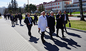 Delegatsiya Voronezhskoj Oblasti Posetila Rnpts Omr Im N N Aleksandrova 0