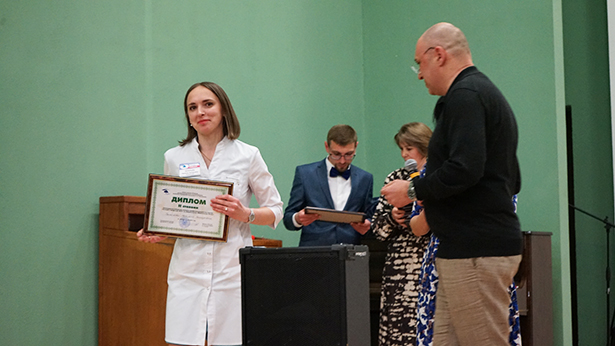 v rnpts omr im n n aleksandrova vybrali pobeditelej konkursa professionalnogo masterstva luchshij v professii 2023 po spetsialnosti meditsinskaya sestra 14