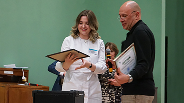 v rnpts omr im n n aleksandrova vybrali pobeditelej konkursa professionalnogo masterstva luchshij v professii 2023 po spetsialnosti meditsinskaya sestra 16