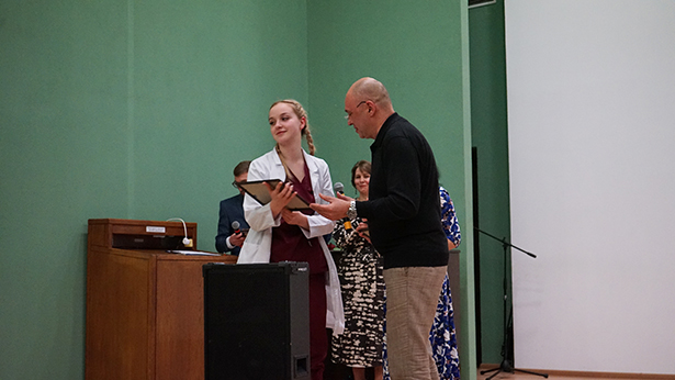 v rnpts omr im n n aleksandrova vybrali pobeditelej konkursa professionalnogo masterstva luchshij v professii 2023 po spetsialnosti meditsinskaya sestra 18