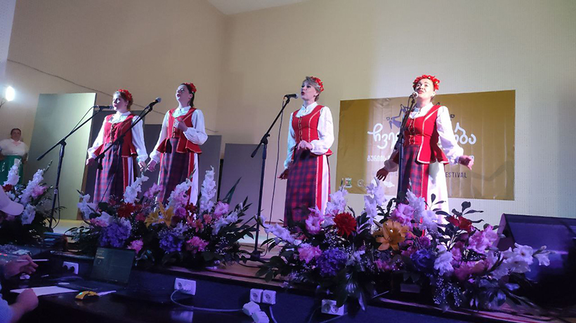vokalnyj kollektiv vdokhnovenie laureat mezhdunarodnogo festivalya 02