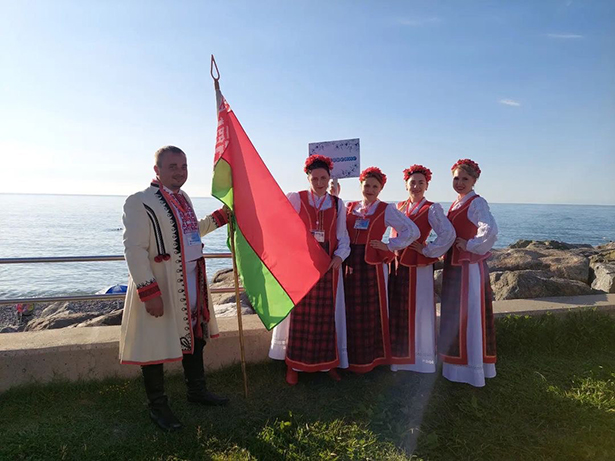 vokalnyj kollektiv vdokhnovenie laureat mezhdunarodnogo festivalya 05