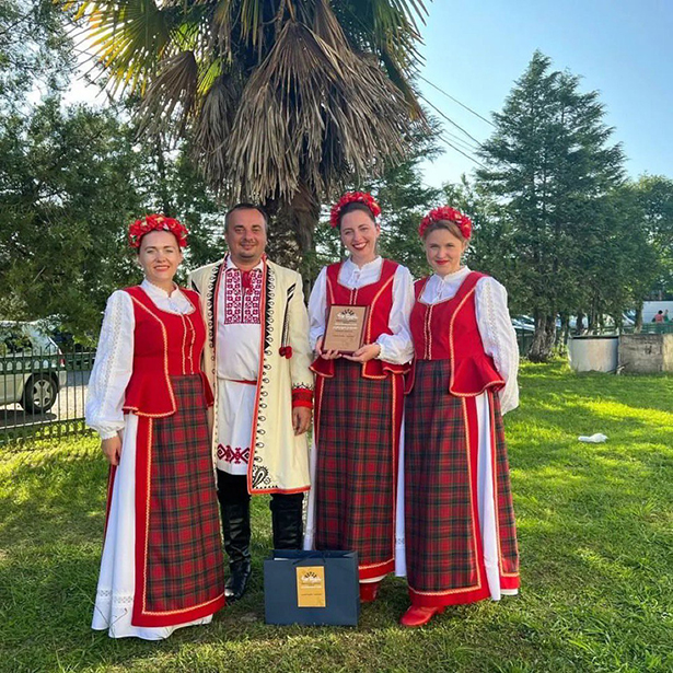 vokalnyj kollektiv vdokhnovenie laureat mezhdunarodnogo festivalya 07