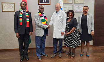 Vizit Chrezvychajnogo I Polnomochnogo Posla Respubliki Zimbabve V Rnpts Omr Im N N Aleksandrova 00