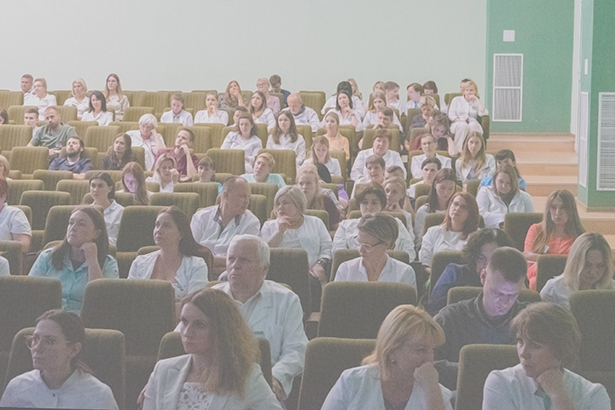 dialogovaya ploshchadka s uchastiem nachalnika otdela prokuratury minskoj oblasti a takzhe glavnogo spetsialista otdela ideologicheskoj raboty minskogo rajonnogo ispolnitelnogo komiteta 04