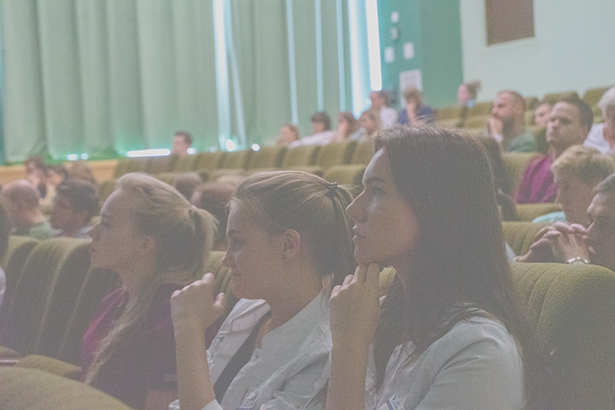 dialogovaya ploshchadka s uchastiem nachalnika otdela prokuratury minskoj oblasti a takzhe glavnogo spetsialista otdela ideologicheskoj raboty minskogo rajonnogo ispolnitelnogo komiteta 08