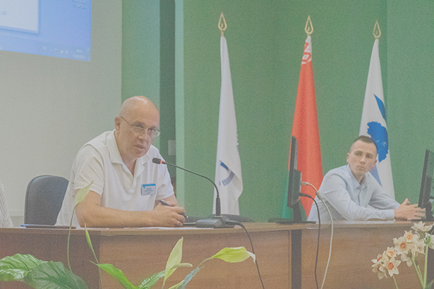 dialogovaya ploshchadka s uchastiem nachalnika otdela prokuratury minskoj oblasti a takzhe glavnogo spetsialista otdela ideologicheskoj raboty minskogo rajonnogo ispolnitelnogo komiteta 09