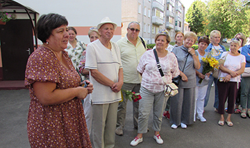 Poezdka Dlya Sotrudnikov Rnpts Omr Im N N Aleksandrova Posvyashchennaya Pamyati Professora I V Zalutskogo 00
