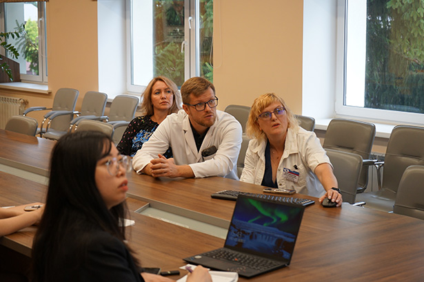 vizit delegatsii chzhetszyanskogo universiteta 8