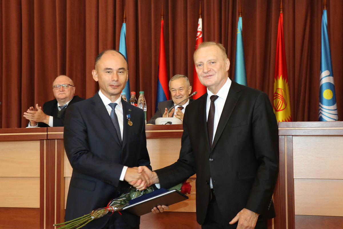 vruchen nagrudnyj znak 2