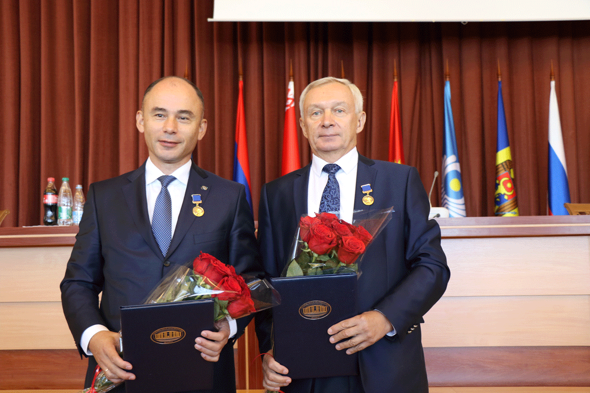 vruchen nagrudnyj znak 3