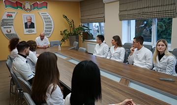 Studenty Gomelskogo Gosudarstvennogo Meditsinskogo Universiteta Pobyvali V Rnpts Omr Im N N Aleksandrova 0