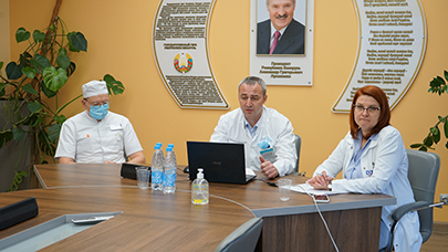sovet glavnykh vrachej onkologov s uchastiem otvetstvennykh lits po organizatsii diagnostiki i lecheniya patsientov v ramkakh realizatsii programmy tetsentrik 3