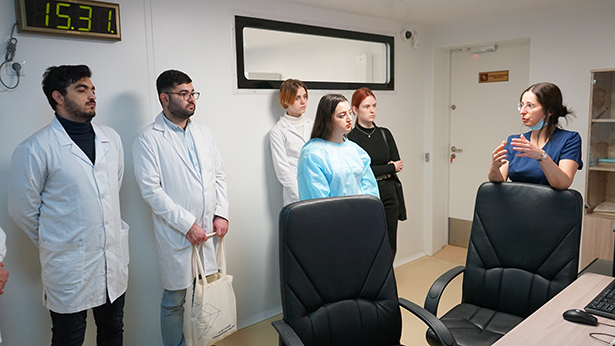 studenty bgmu pobyvali na ekskursii v rnpts omr im n n aleksandrova 18