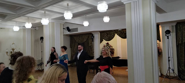 posetili zakulisnuyu ekskursiyu v bolshoj teatr belarusi 5